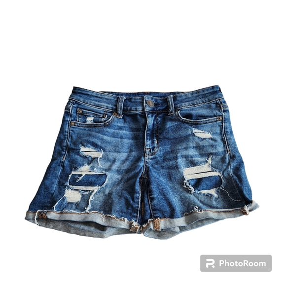 American Eagle Outfitters Blue Denim Midi Shorts Size 4 Distressed Frayed - Picture 1 of 9